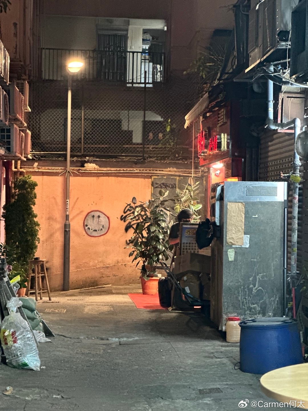 探索隐藏版宝藏，小巷深处的特色小店与最新乱视频